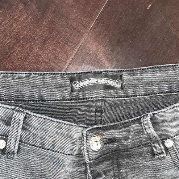 Chrome Hearts Cross Patch Jeans
Size 34 - Picture 3 of 13
